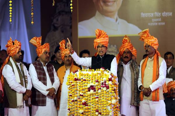 लोकतंत्र में कोई शासक नहीं, सब जनता के सेवक : मुख्यमंत्री शिवराज सिंह चौहान