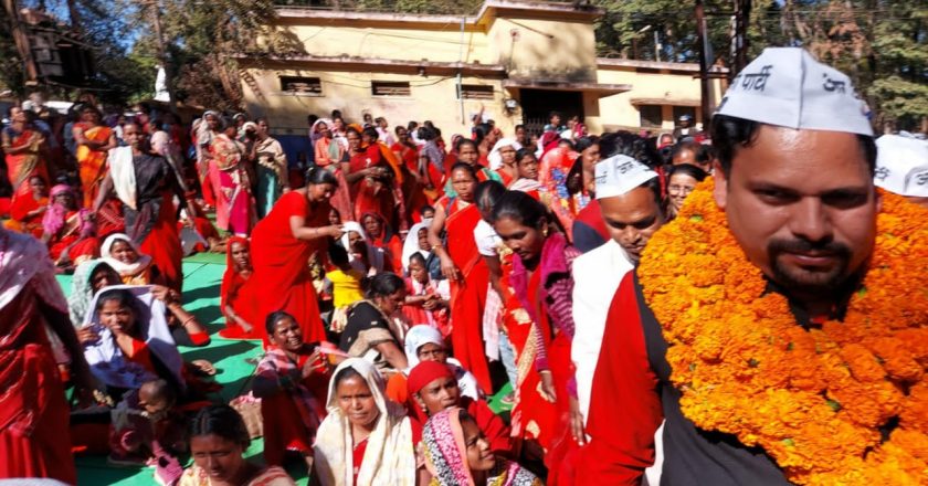 आम आदमी पार्टी का प्रदेश के सभी जिलों में हड़ताली आंगनबाड़ी महिलाओं को जशपुर के मंच से खुला समर्थन -संजीव झा