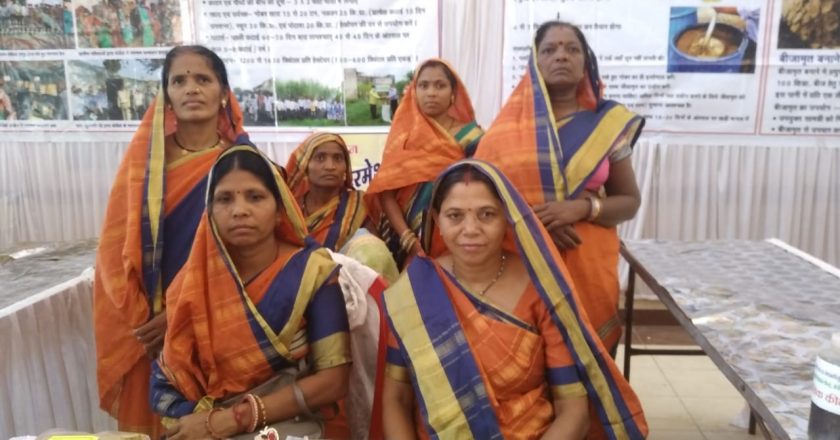 दुर्ग: शासन की योजनाओं से जुड़कर आर्थिक स्वालंबन की ओर महिला समूहों के  बढ़ते कदम