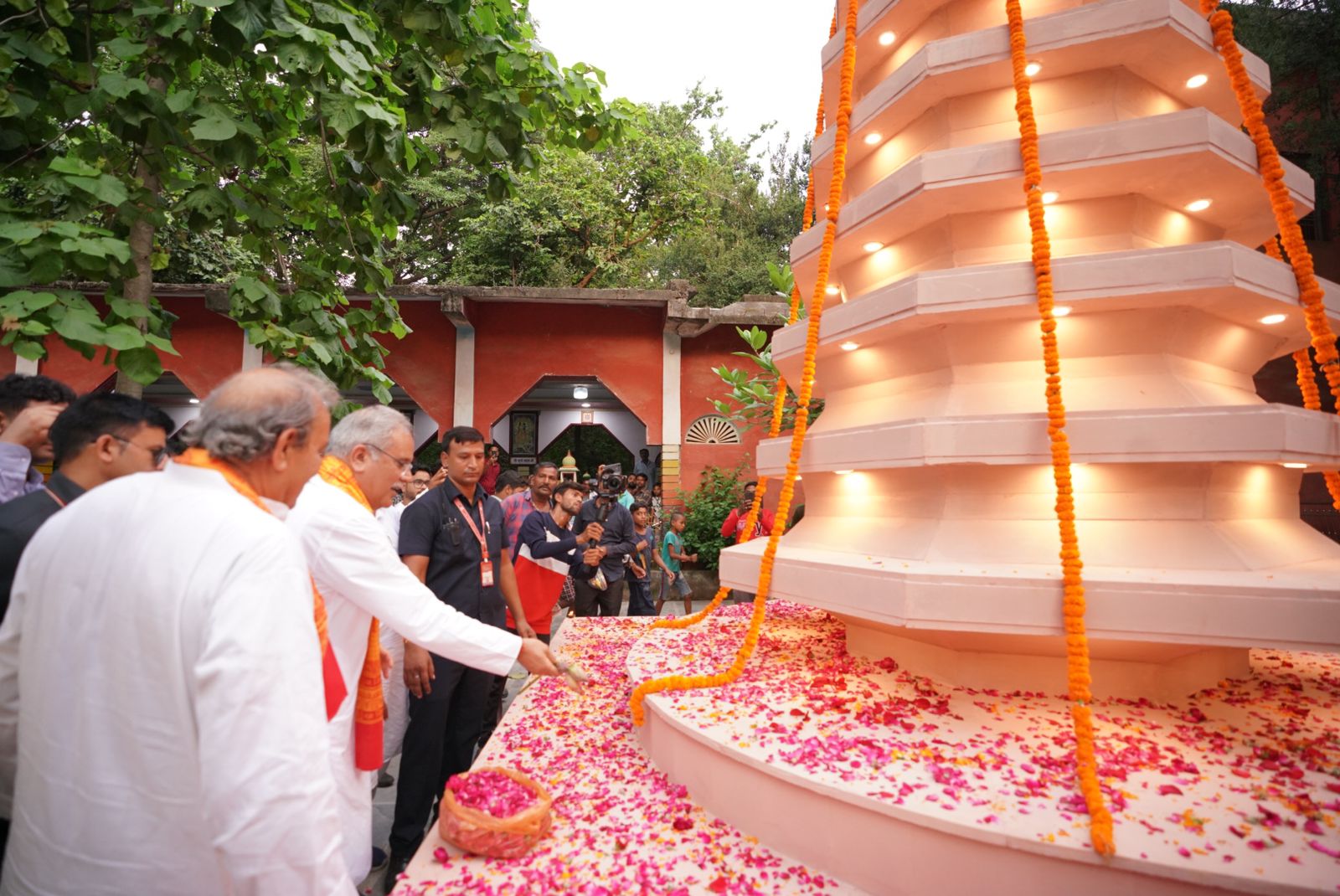 मुख्यमंत्री भूपेश बघेल ने चम्पारण में राम वन गमन पर्यटन परिपथ के निर्माण कार्यों का किया लोकार्पण