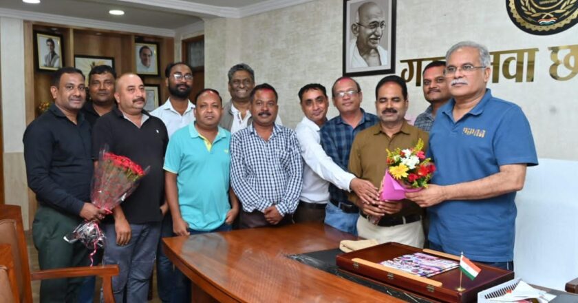 मुख्यमंत्री से बिलासपुर प्रेस क्लब के नवनिर्वाचित सदस्यों ने की सौजन्य मुलाकात