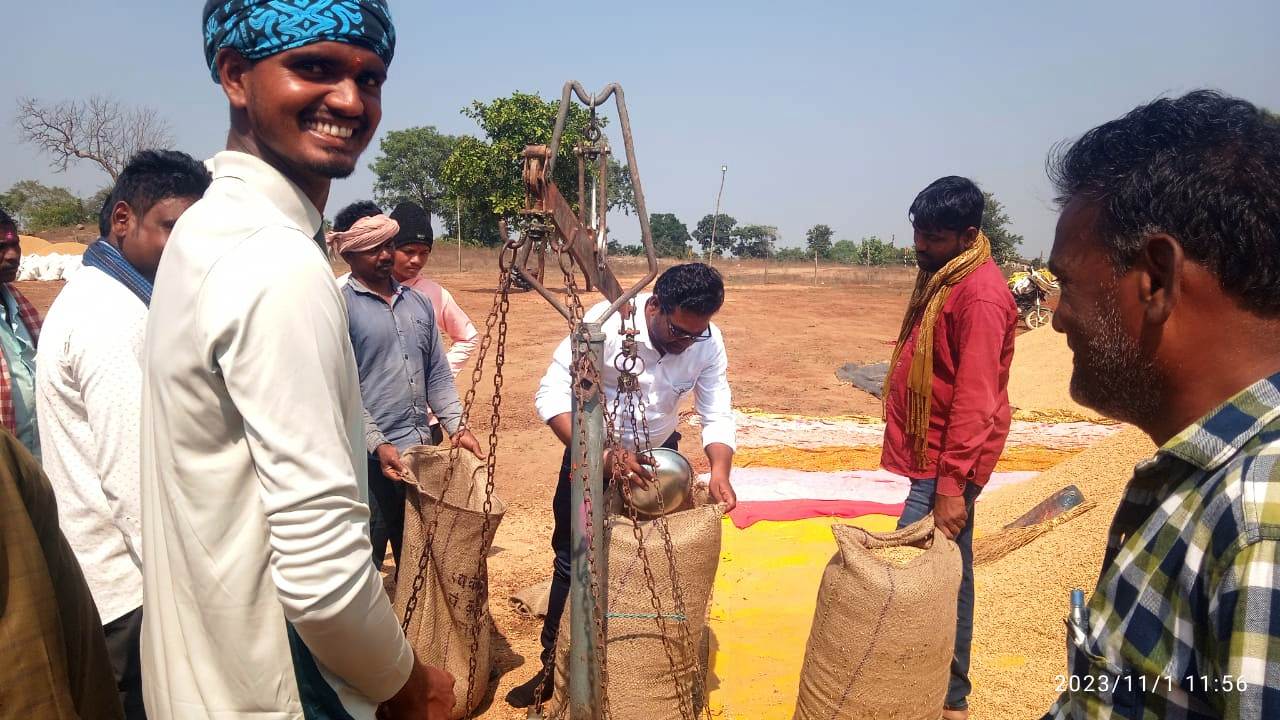 किसान धान खरीदी केन्द्रों में माइक्रो एटीएम से निकाल सकेंगे 10 हजार रूपए तक की राशि