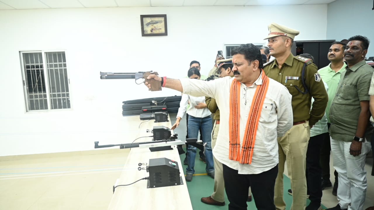 उपमुख्यमंत्री विजय शर्मा ने पुलिस एवं प्रशासनिक अधिकारियो के लिए आयोजित एकलव्य शूटिंग प्रतियोगिता का किया शुभारंभ