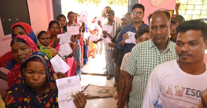 जशपुर जिले में लोकसभा निर्वाचन के तृतीय चरण का मतदान शांतिपूर्ण हुआ सम्पन्न