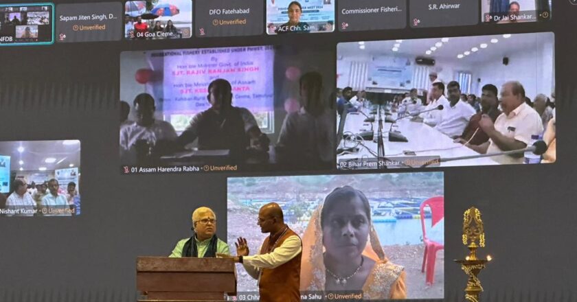 केन्द्रीय राज्य मंत्री पशुपालन एवं मछली पालन राजीव रंजन सिंह ने वीडियो कान्फ्रेंसिंग के माध्यम से ग्राम जोरातराई में स्थापित केच कल्चर तकनीक से मछली पालन का किया शुभारंभ