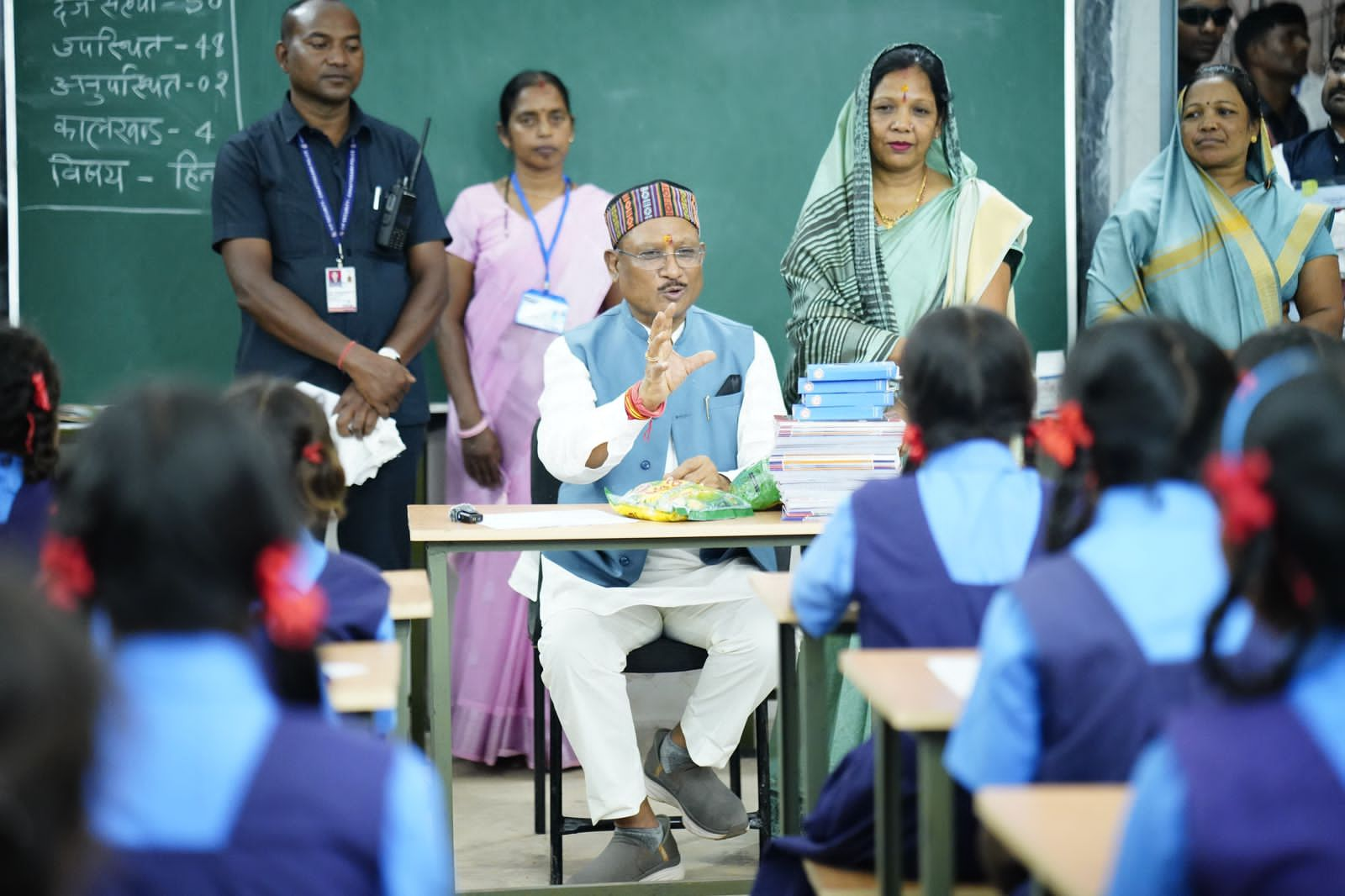 मुख्यमंत्री साय ने स्थानीय भाषाओं में प्रारंभिक शिक्षा के महत्व पर दिया जोर