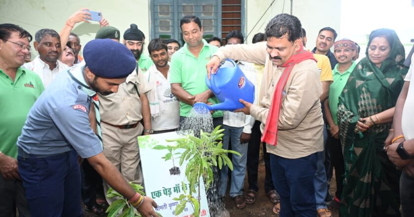 प्रकृति को हरा भरा बनाना है, एक पेड़ मां के नाम लगाना है-उपमुख्यमंत्री विजय शर्मा