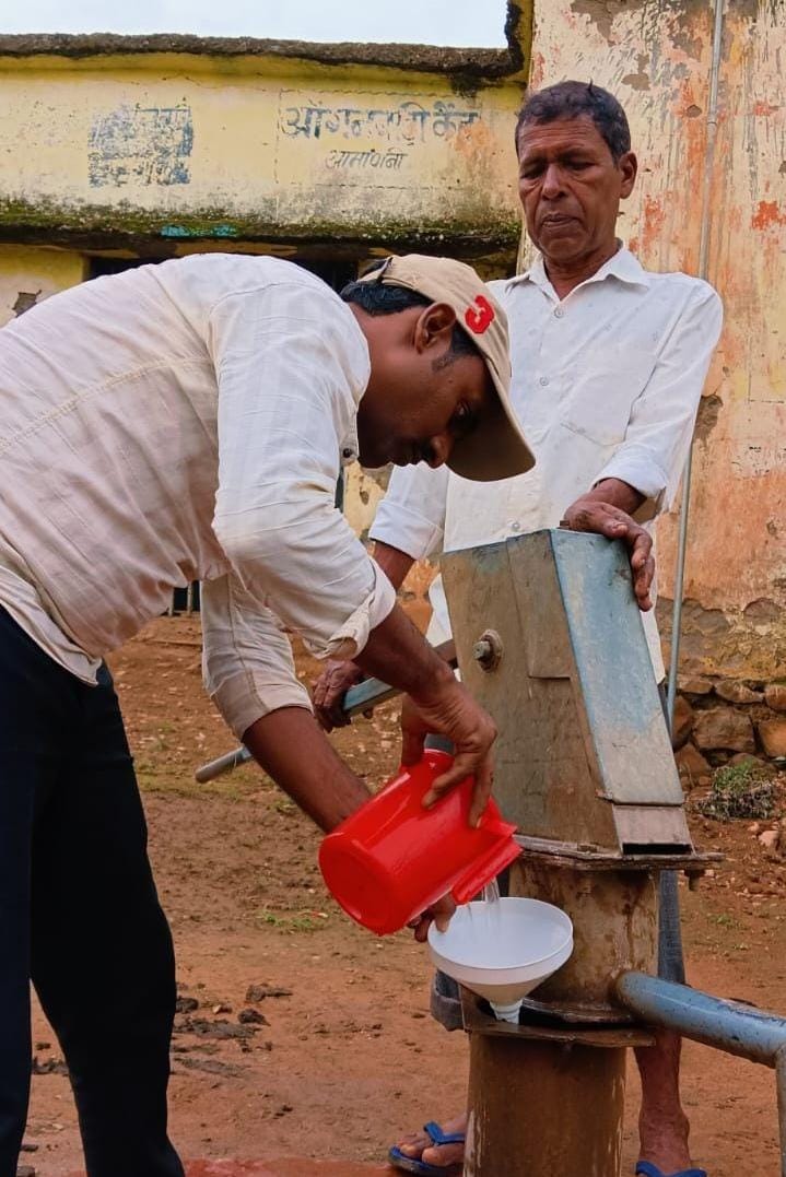 उपमुख्यमंत्री विजय शर्मा के निर्देश पर कबीरधाम जिले में जलस्त्रोतों का क्लोरिनेशन और स्वच्छता अभियान शुरू