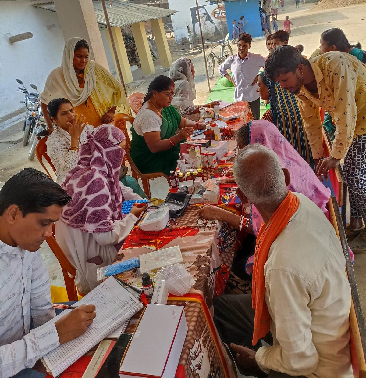 ग्राम माटेकसा में किशोरी बालिकाओं से जुड़ी परेशानियों को दूर करने शिविर संपन्न