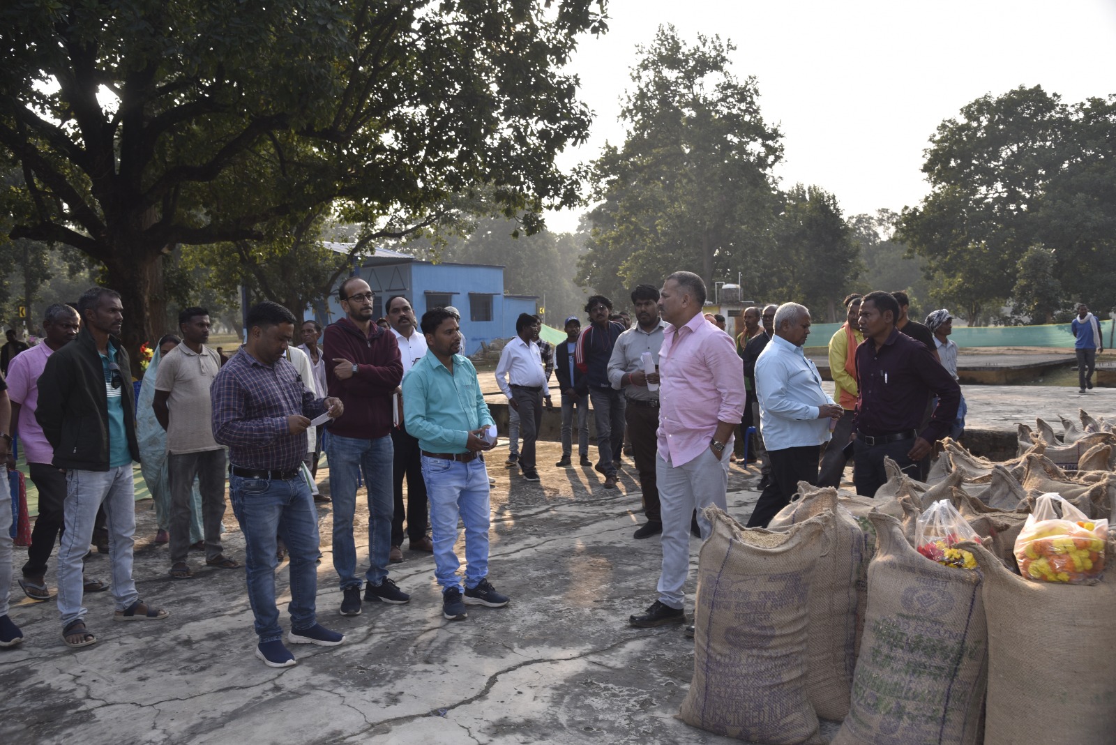 किसानों की सुविधा के लिए सभी 54 केंद्रों में रखी जाए शिकायत पंजी, होगी मॉनिटरिंग – कलेक्टर भोसकर