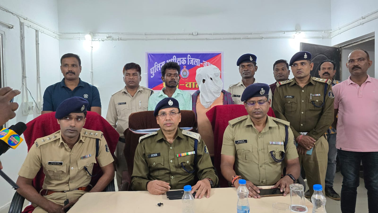 बटईकेला में हुये लूट,हत्या के मामले को जशपुर पुलिस ने 16 घंटे के भीतर सुलझाया IG अंकित गर्ग ने की नकद इनाम की घोषणा