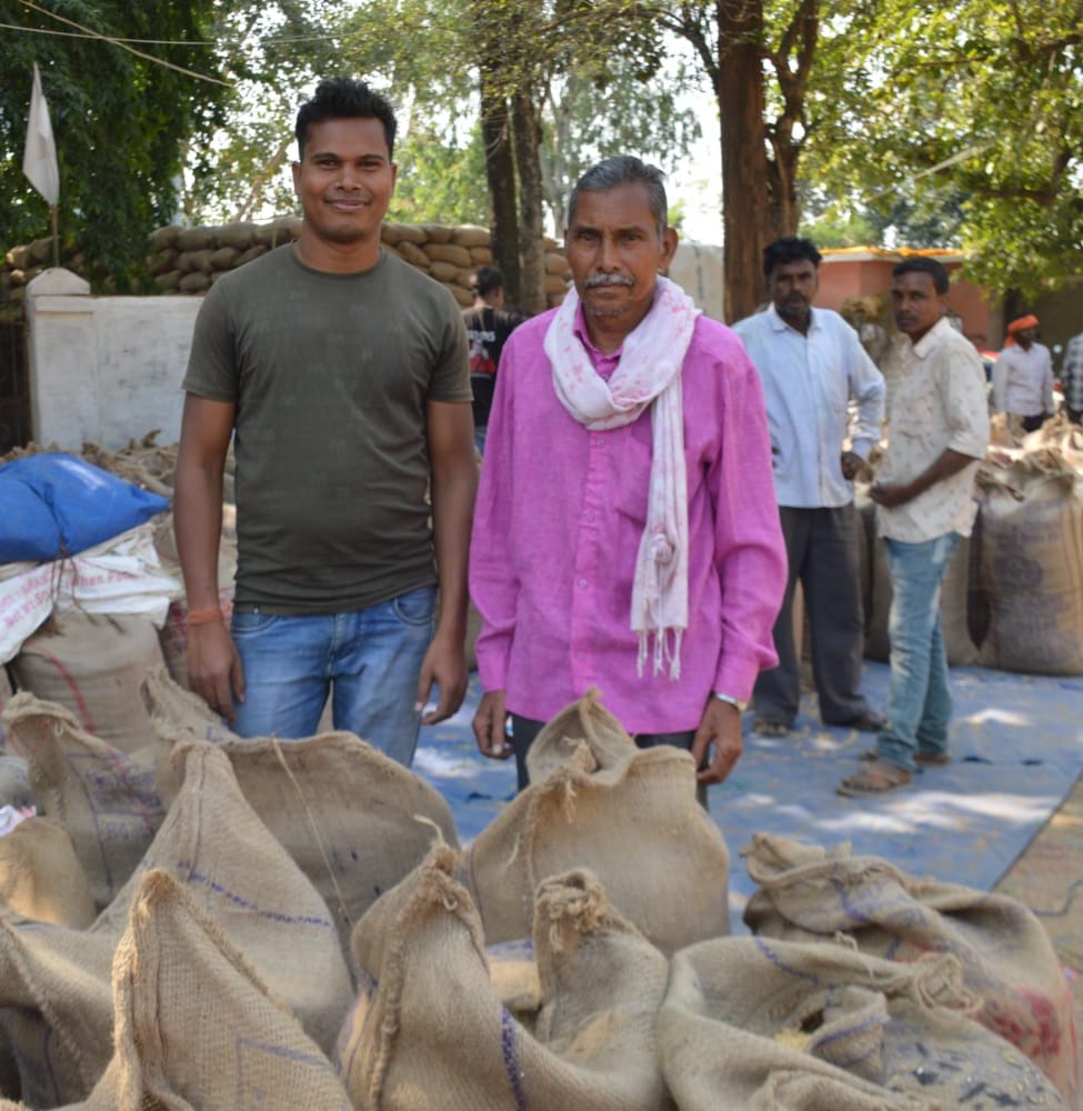 कृषक उन्नति योजना से किसानों को मिली समृद्धि और लाभ कृषक उन्नति योजना, समर्थन मूल्य पर धान खरीदी और परिवार की सामूहिक प्रयास से कृषि में मिल रही सफलता