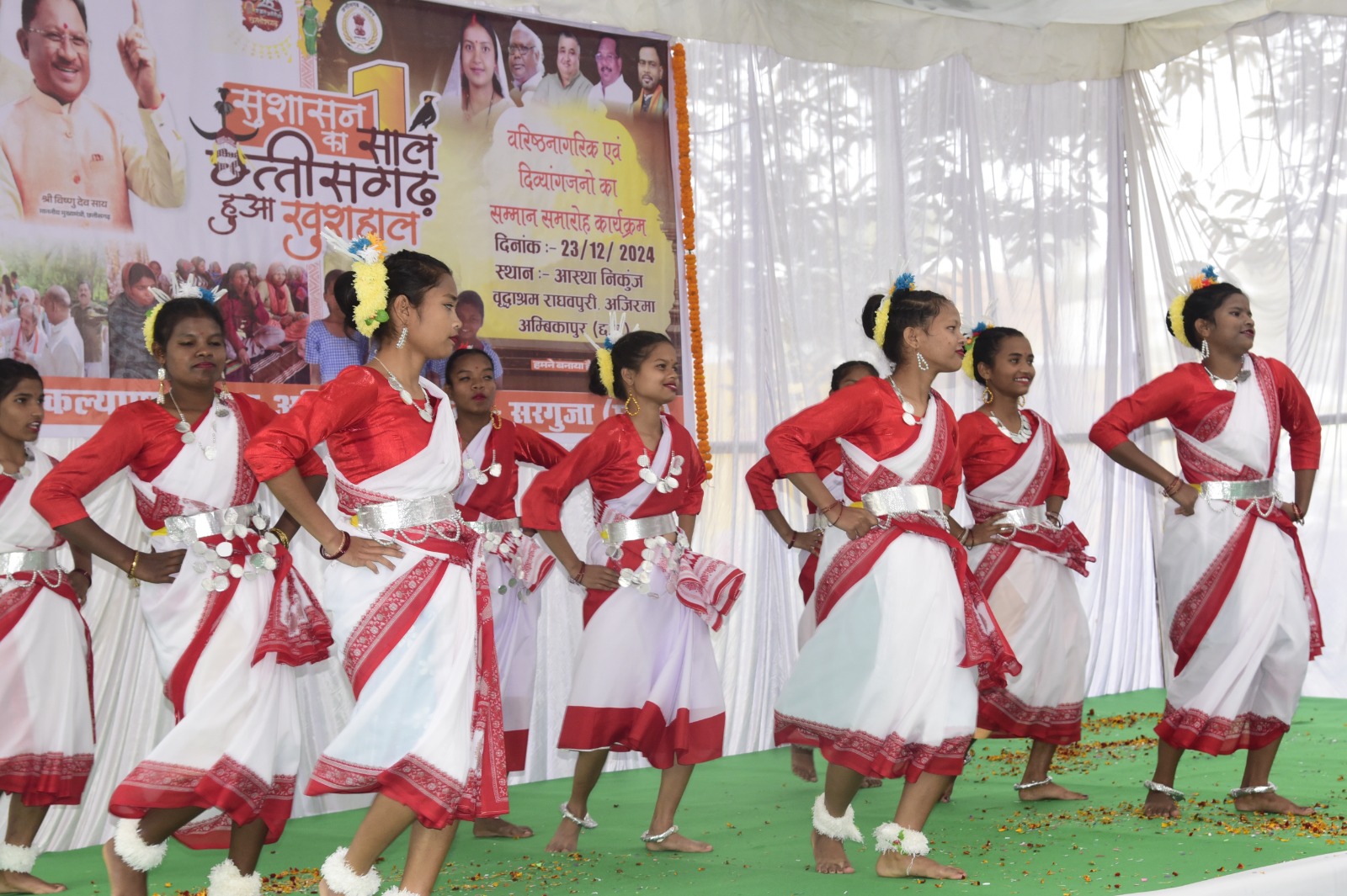 सुशासन के एक साल पूरे होने पर आयोजित वरिष्ठ नागरिक एवं दिव्यांगजन सम्मान कार्यक्रम में शामिल हुए सांसद चिंतामणि