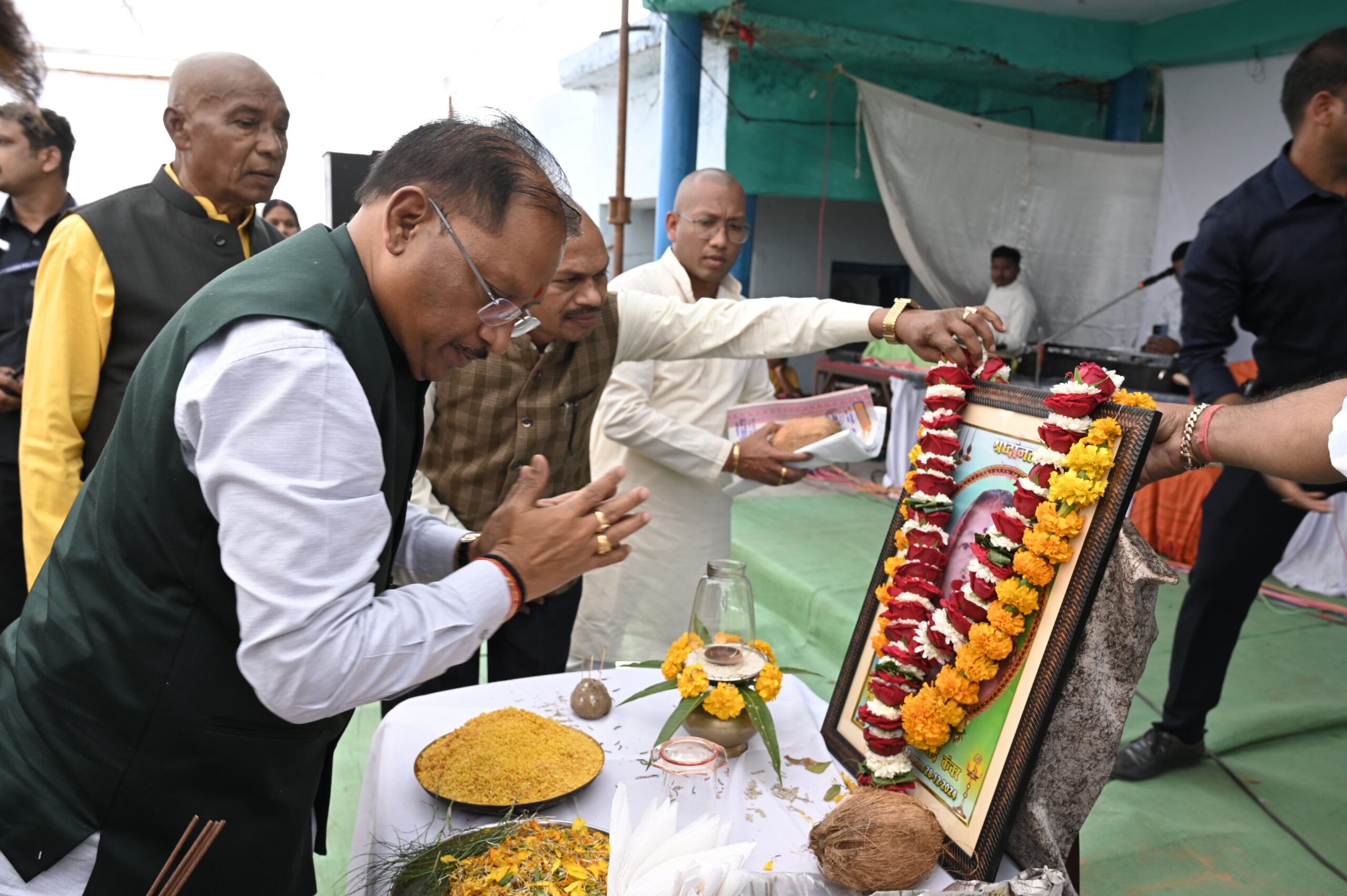 मुख्यमंत्री विष्णु देव साय श्रद्धांजली कार्यक्रम में हुए शामिल