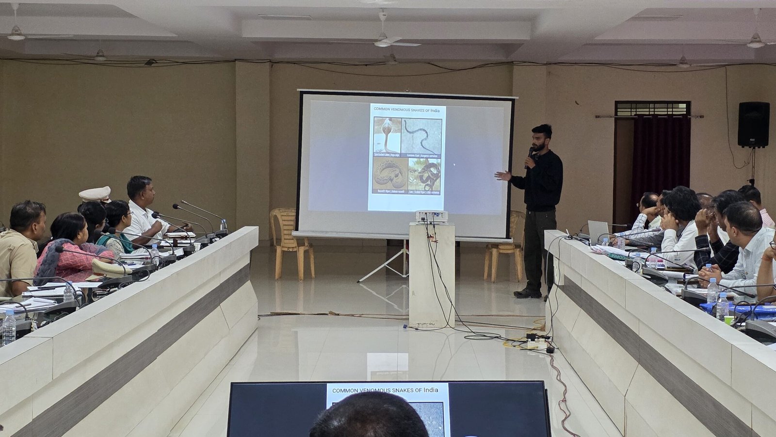 सांपों के पर्यावरणीय महत्व और ज़हरीले सर्पदंश से बचाव एवं जानकारी पर जनजागरूकता बैठक