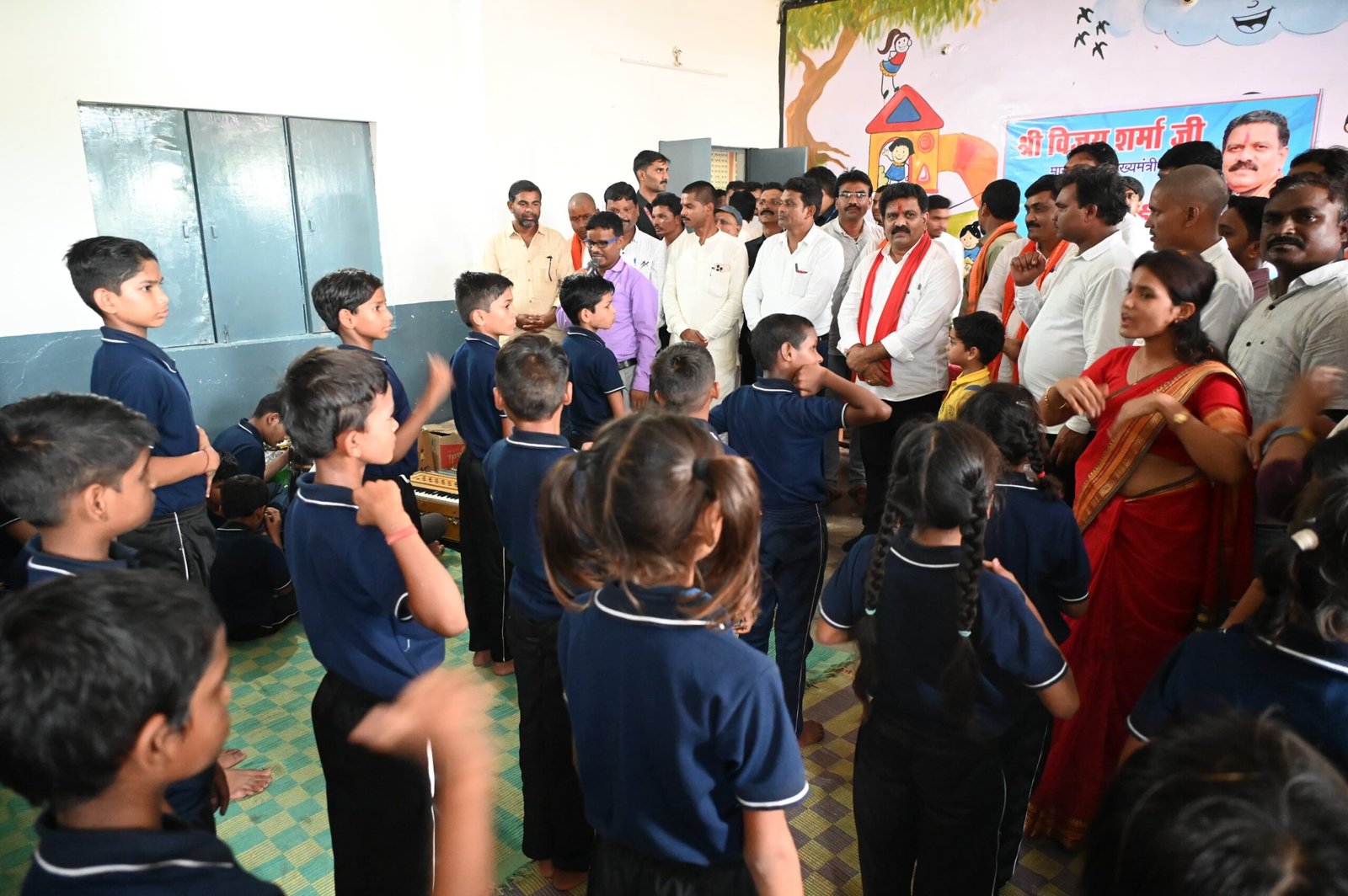 दृष्टि एवं श्रवण बाधित बच्चों के बीच जन्मदिन मनाकर उप मुख्यमंत्री विजय शर्मा ने दिया मानवीयता का उदाहरण