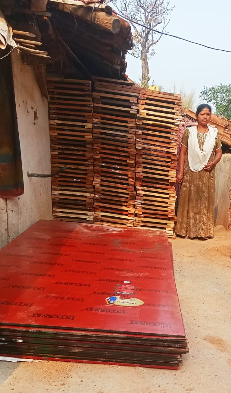 प्रधानमंत्री आवास योजना से महिलाओं को मिली रोजगार, आवास पूर्णता में निभा रहीं हैं अपनी महत्वपूर्ण भूमिका