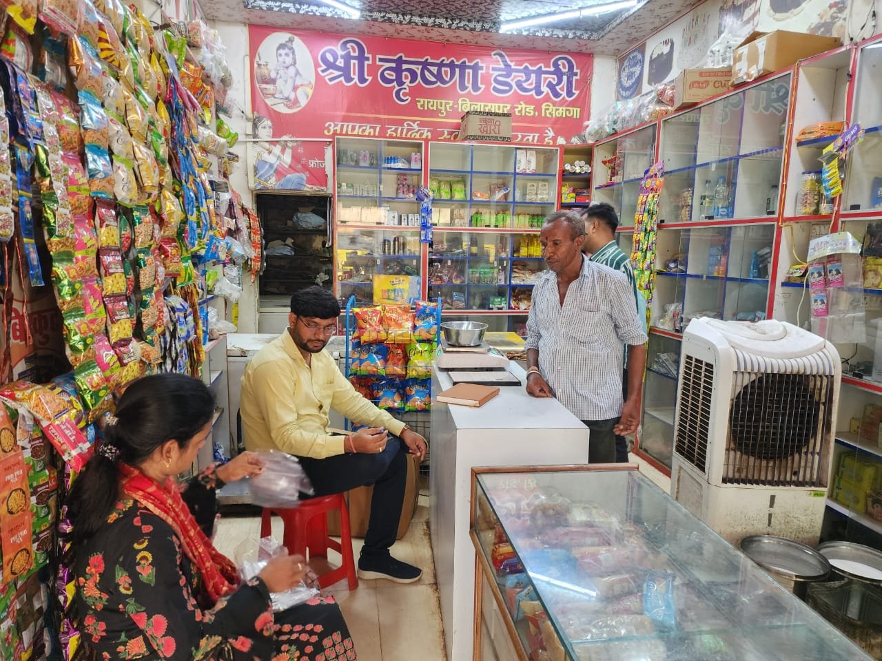 त्योहारी सीजन में खाद्य एवं औषधि प्रशासन की टीम ने चलाया जांच अभियान