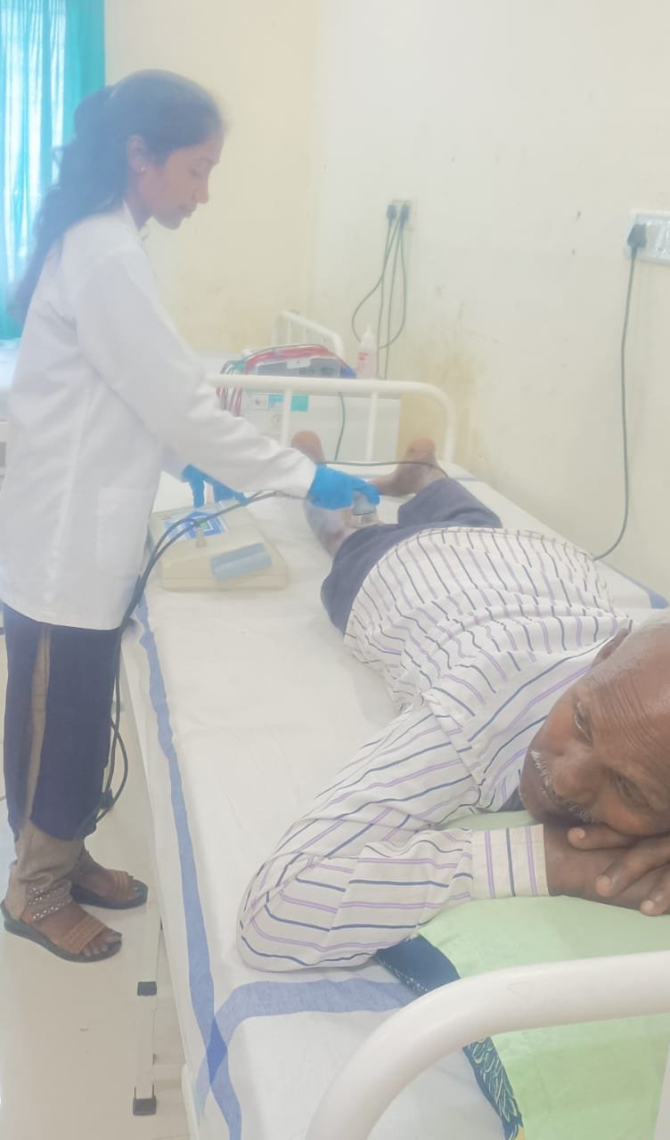 निरंतर भौतिक चिकित्सा से शारीरिक रूप से सक्षम नोवास मिंज