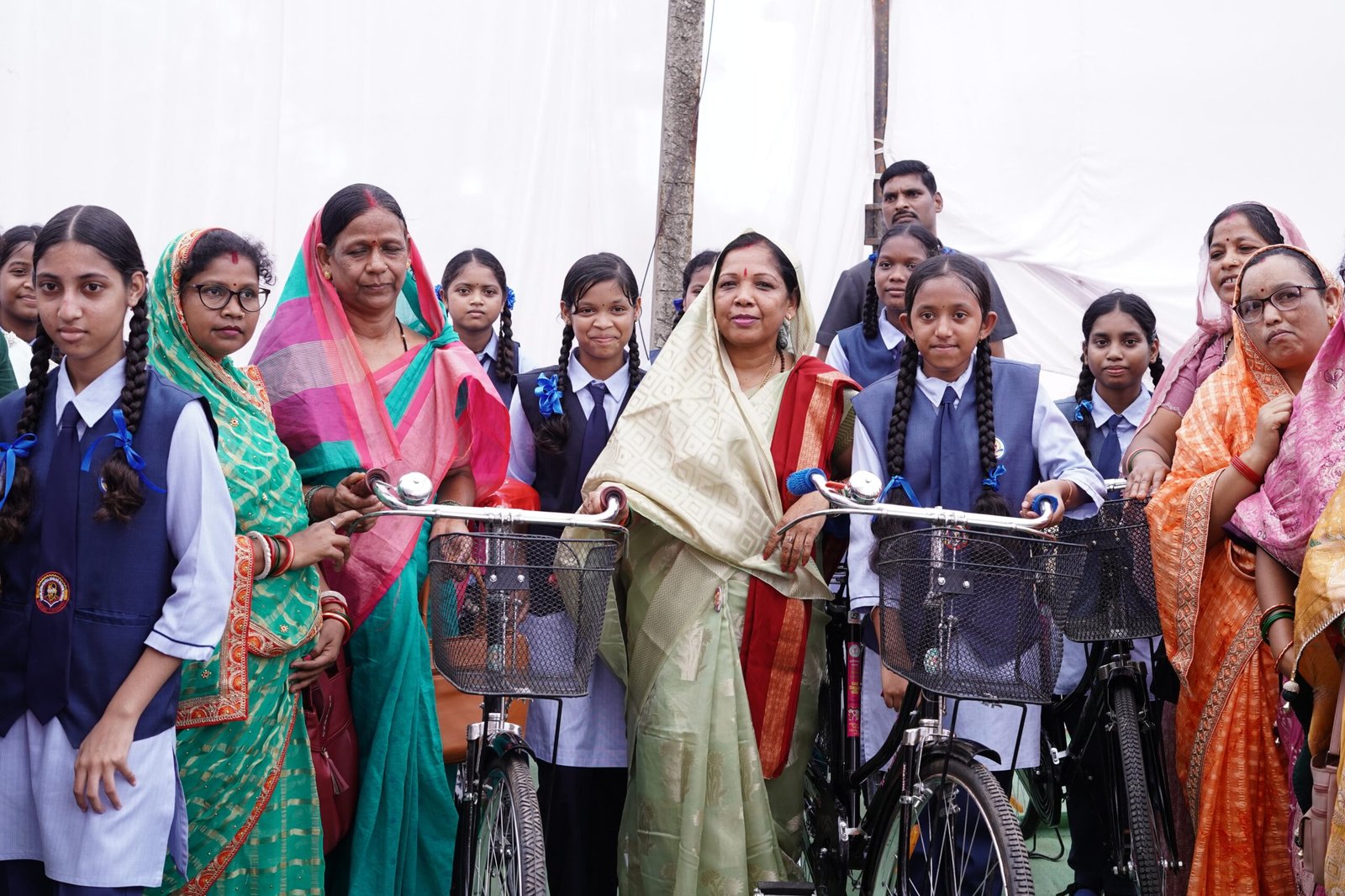 फरसाबहार में विकास खंड स्तरीय शाला प्रवेश उत्सव मनाया गया