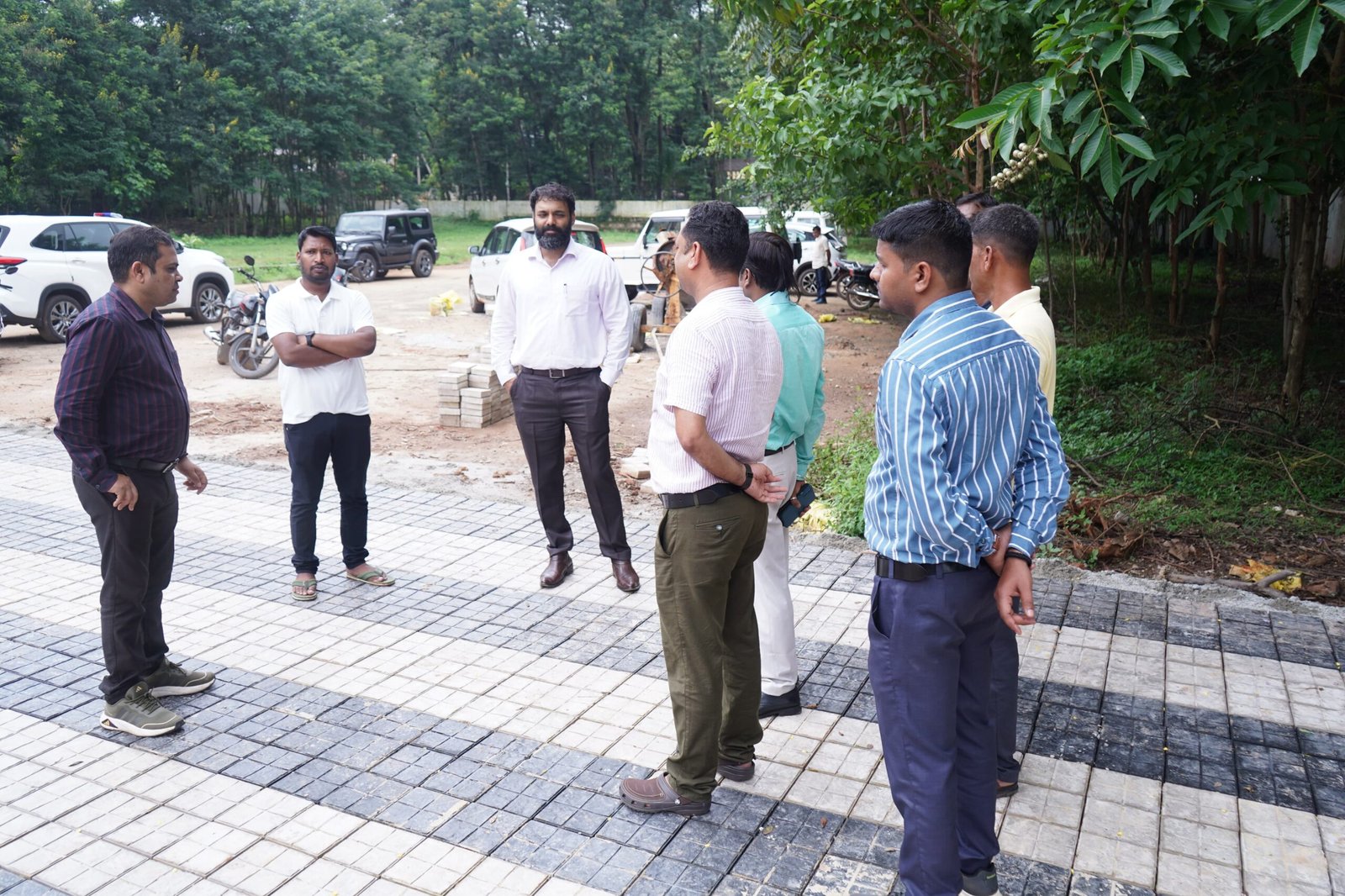 कलेक्टर रोहित व्यास ने जिला संग्रहालय का किया निरीक्षण