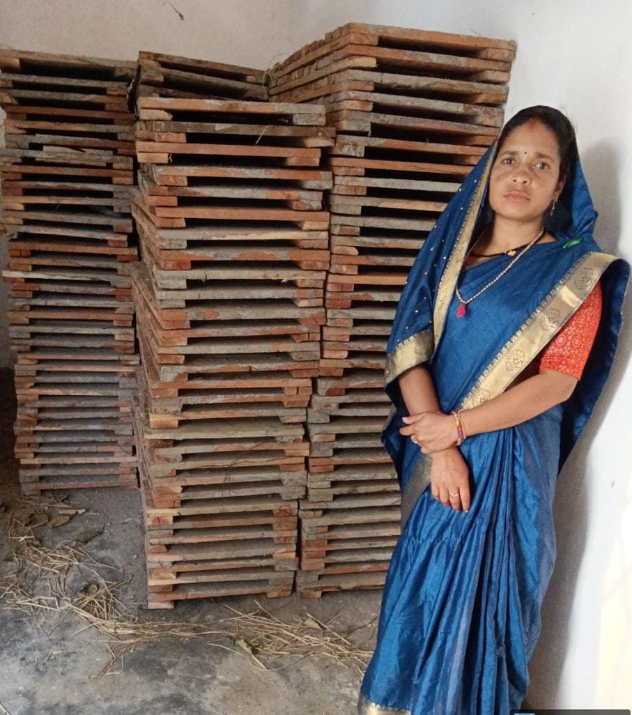 प्रधानमंत्री आवास योजना से स्व सहायता समूह की महिलाओं को मिला रोजगार, आवास पूर्णता में निभा रहीं हैं अपनी महत्वपूर्ण भूमिका