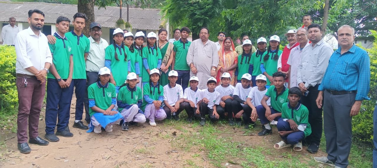 शासकीय उच्चतर माध्यमिक विद्यालय करजी में शाला प्रवेश उत्सव का आयोजन