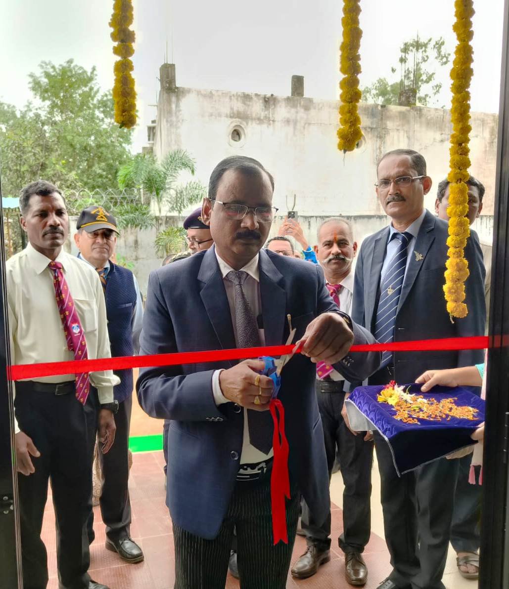 प्रधान जिला न्यायाधीश ने जिला सैनिक कल्याण कार्यालय जगदलपुर में किया विधिक सहायता केन्द्र का उद्घाटन