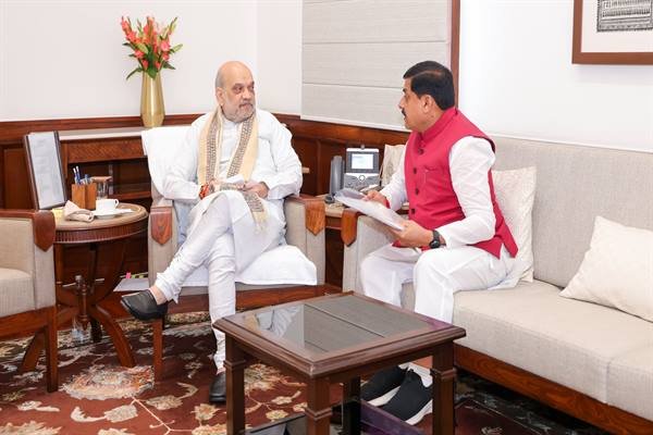 मुख्यमंत्री डॉ. यादव ने केंद्रीय गृह मंत्री अमित शाह से नई दिल्ली में की मुलाकात