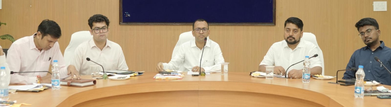 रजत जयंती वर्ष मनाने निर्धारित कैलेण्डर के अनुसार गतिविधियों का आयोजन सुनिश्चित करें विभाग : कलेक्टर