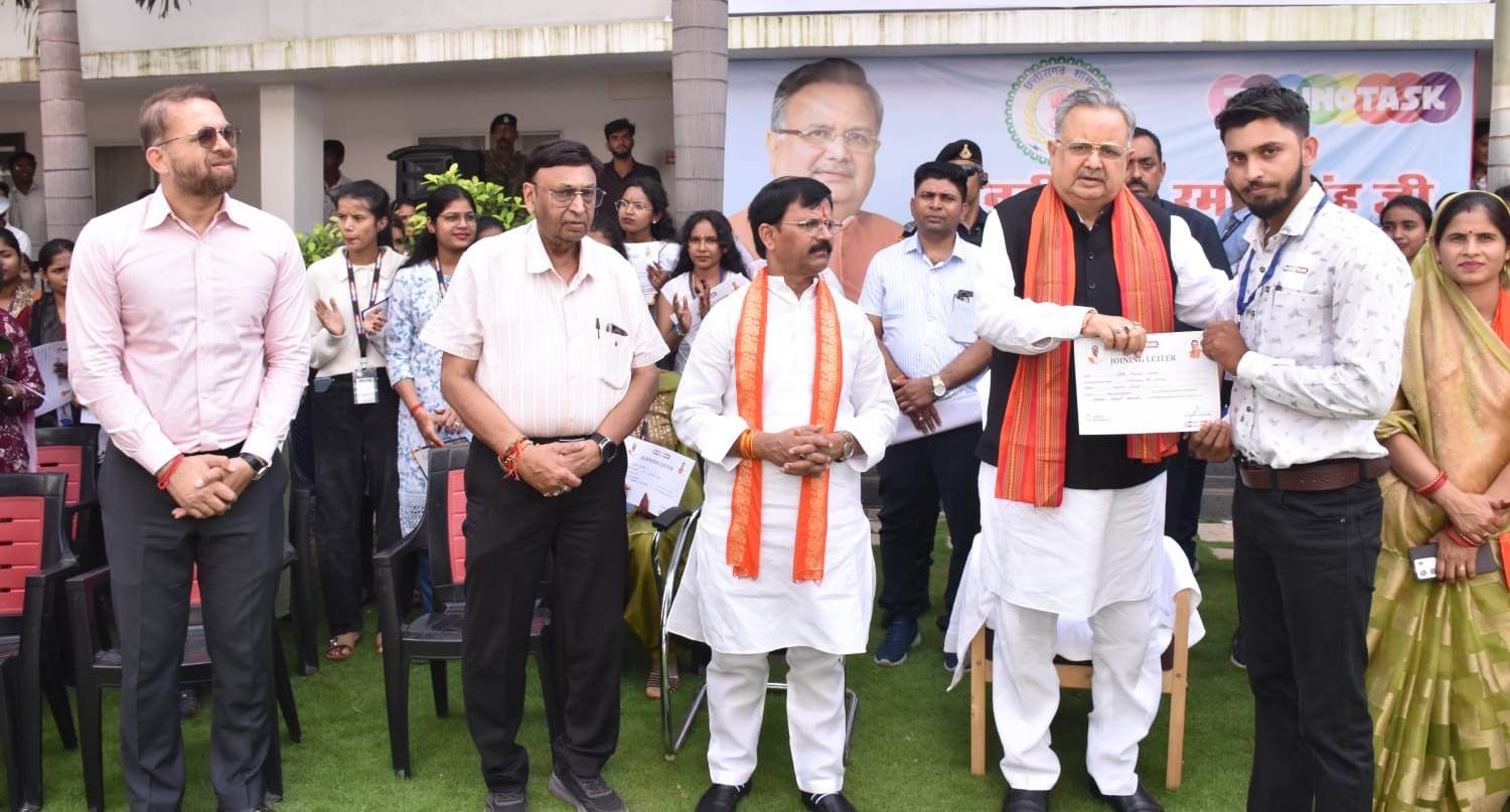 साईबर सिटी की अवधारणा पर प्रारंभ किया गया आरोहण बीपीओ सेंटर – विधानसभा अध्यक्ष डॉ. रमन सिंह