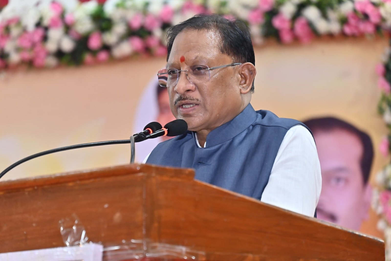 मुख्यमंत्री विष्णुदेव साय शहीद विनोद सिंह कौशिक मेधावी छात्र अभिनंदन समारोह में शामिल, मेधावी छात्रों का बढ़ाया उत्साह