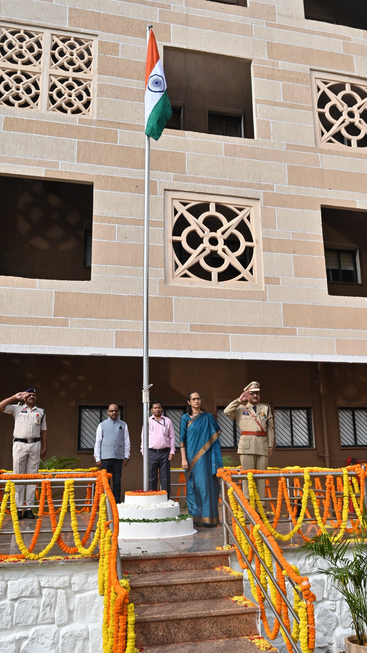 स्वतंत्रता दिवस : मंत्रालय में अपर मुख्य सचिव ने किया ध्वजारोहण