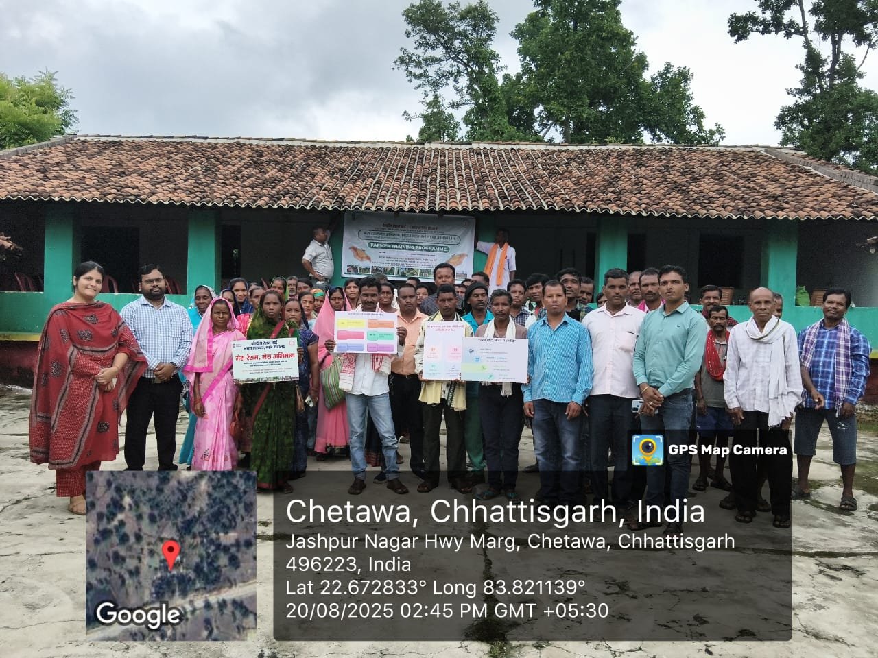 बोडाटोंगरी और बंदरचुआं में तसर पालन के संबंध प्रशिक्षण हुआ आयोजित