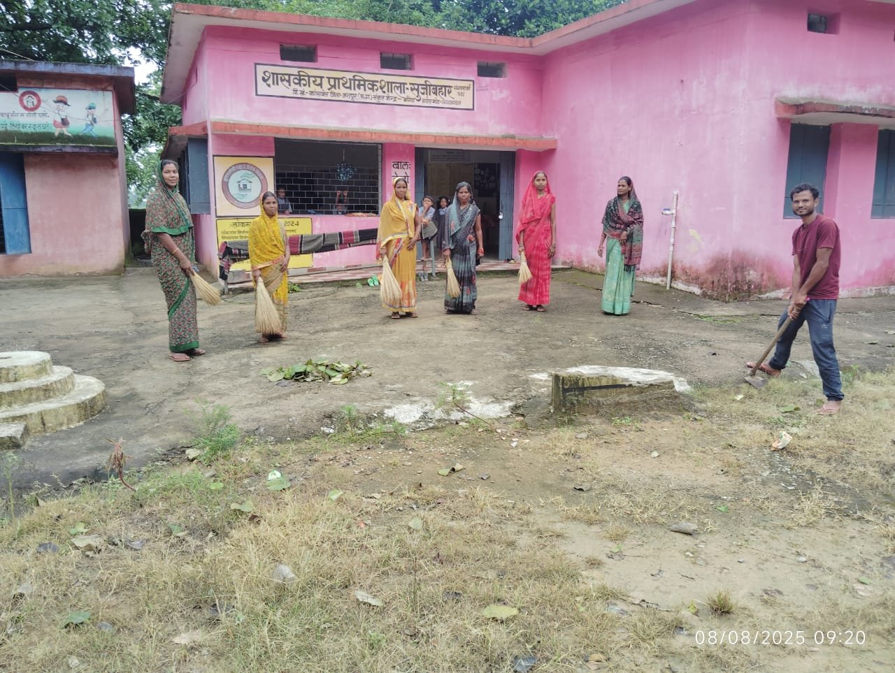 जिले में स्वच्छ भारत मिशन और हर घर तिरंगा अभियान का अद्भुत संगम