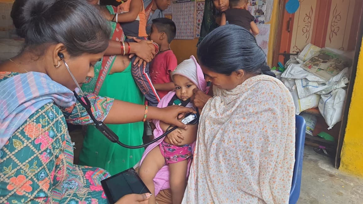 प्रोजेक्ट धड़कन’ – आंगनबाड़ी व विद्यालयों में निःशुल्क हृदय रोग जांच अभियान जारी