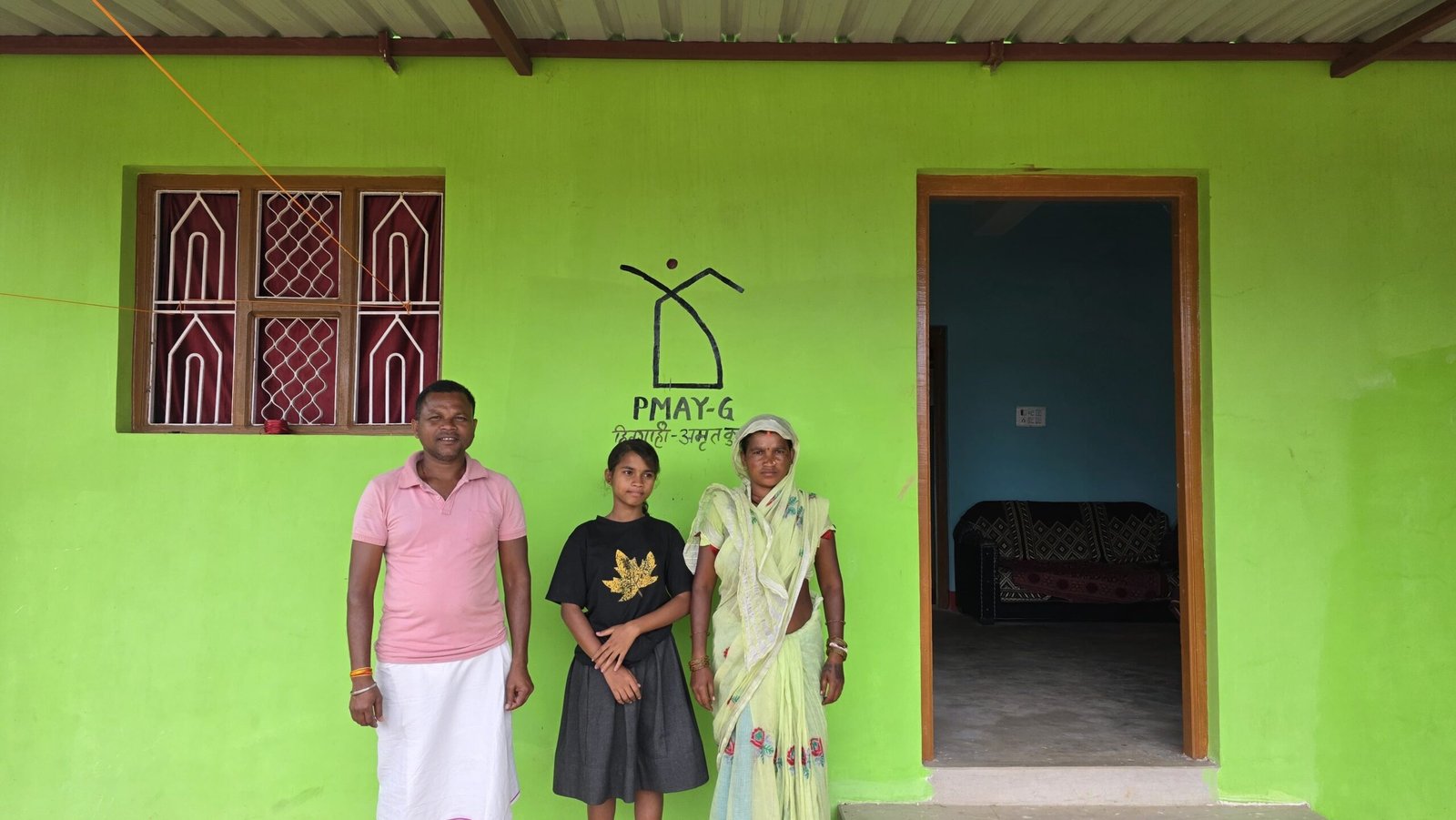 प्रधानमंत्री आवास योजना से भीम सिंह का सपना हुआ साकार, अब पक्के मकान में चैन से रह रहा है पूरा परिवार साल्ही ग्राम पंचायत में तैयार हुआ मॉडल पीएम आवास, अन्य ग्रामीणों को भी मिला प्रोत्साहन