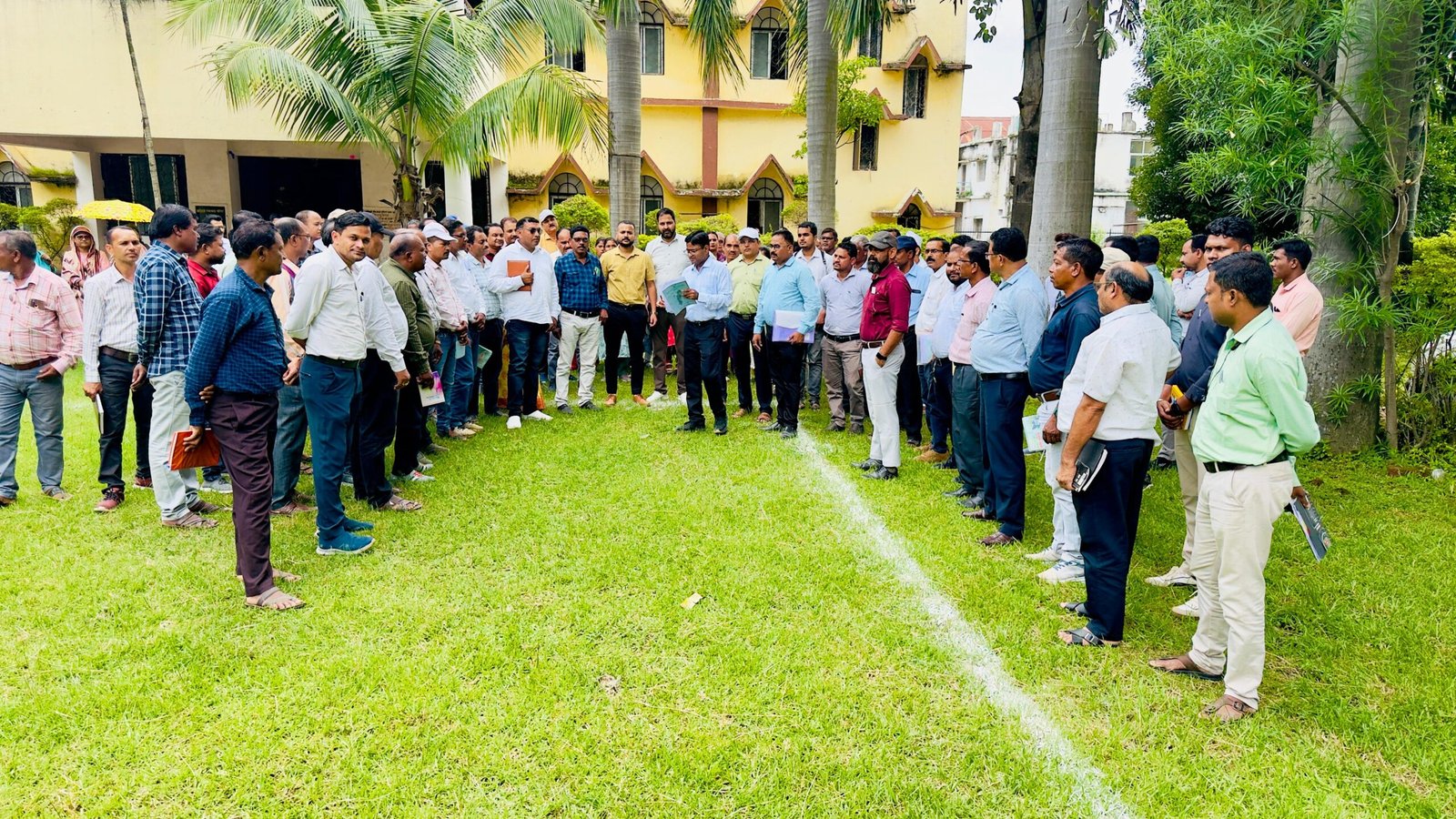 प्रधानमंत्री फसल बीमा योजना अंतर्गत फसल कटाई प्रयोग हेतु सरगुजा में प्रशिक्षण सम्पन्न