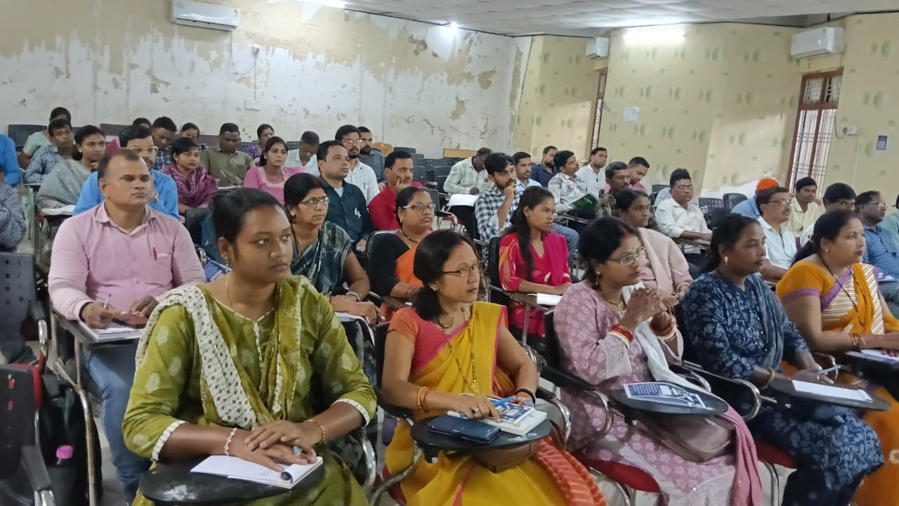 नवभारत साक्षरता कार्यक्रम के अंतर्गत प्रशिक्षकों का एक दिवसीय प्रशिक्षण संपन्न