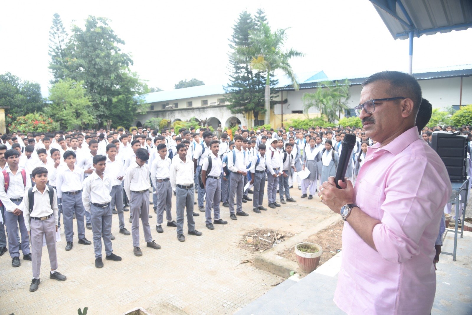 छत्तीसगढ़ रजत महोत्सव 2025 के अंतर्गत स्कूल शिक्षा विभाग द्वारा जिलेभर में सामूहिक पुस्तक वाचन का आयोजन