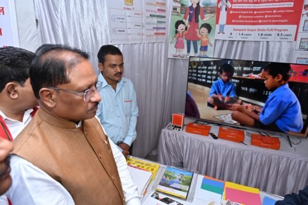 बस्तर में ‘सम्पर्क स्मार्ट स्कूल स्मार्ट ब्लॉक’ कार्यक्रम का शुभारंभ