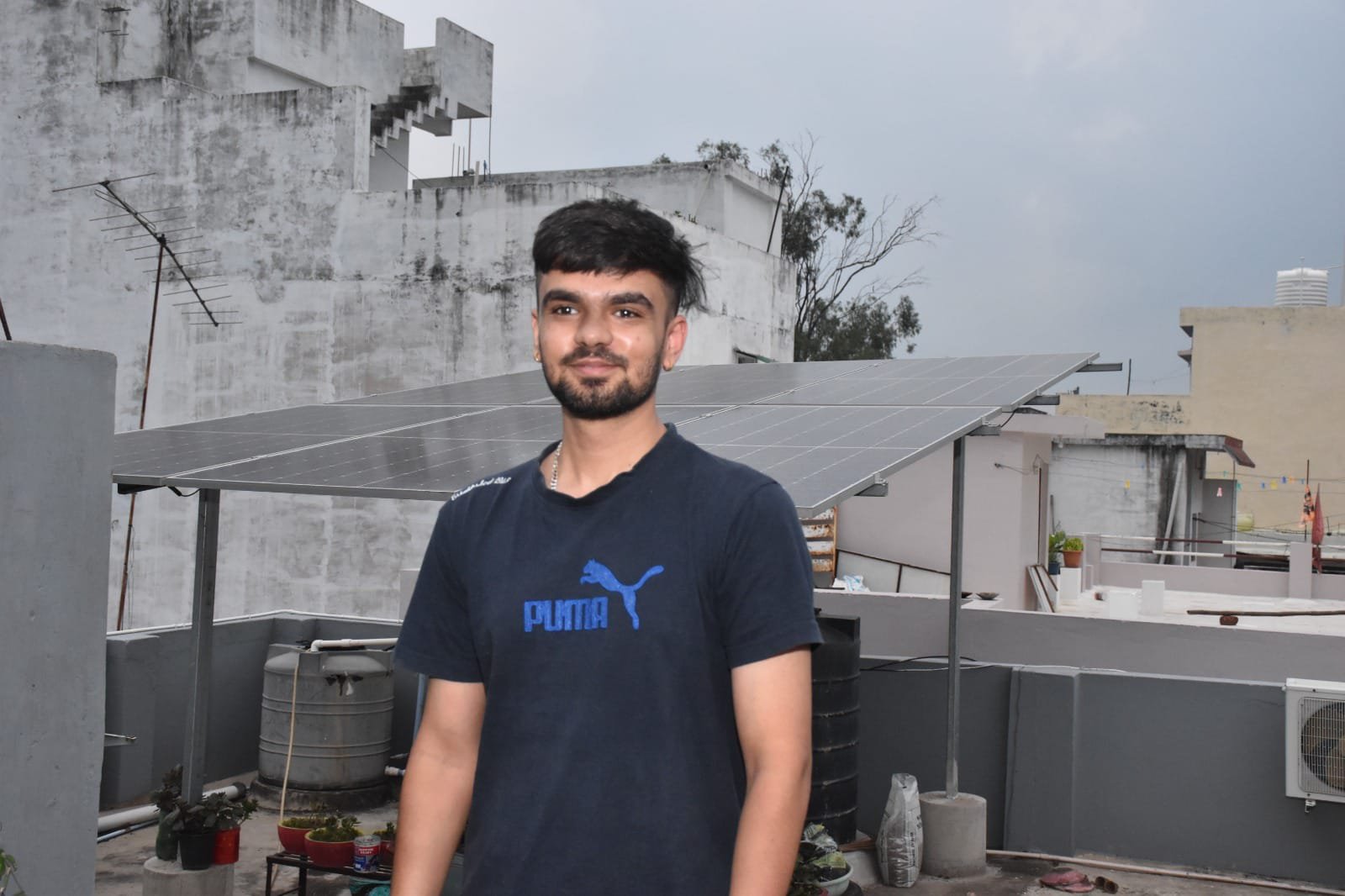 पीएम सूर्यघर मुफ्त बिजली योजना जनसामान्य के लिए लाभकारी पीएम सूर्यघर मुफ्त बिजली योजना अंतर्गत सोलर पैनल लगने से घर में मिला सुकून