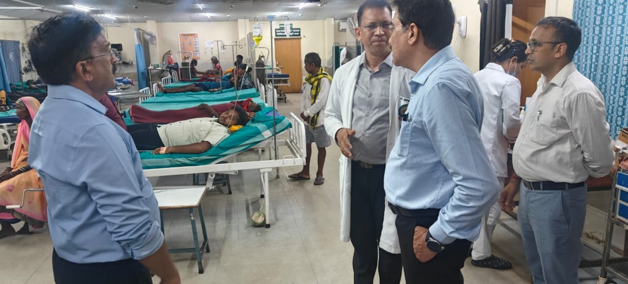 संभागायुक्त ने निर्माणाधीन मेडिकल कॉलेज, जिला अस्पताल एवं आईटी कोरबा में संचालित मेडिकल कॉलेज का किया निरीक्षण