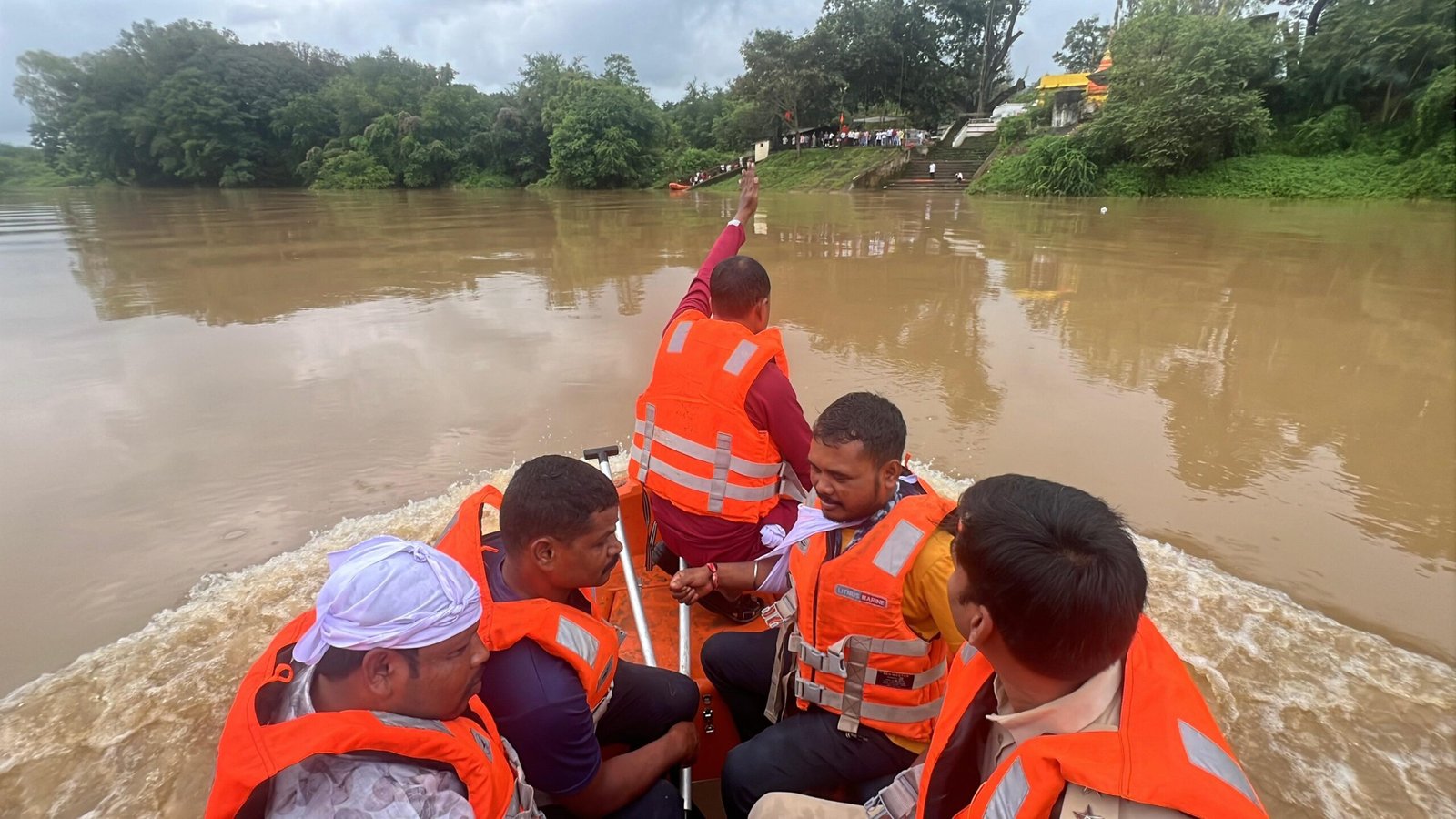 बाढ़ आपदा से बचाव के लिए किया गया मॉक ड्रिल