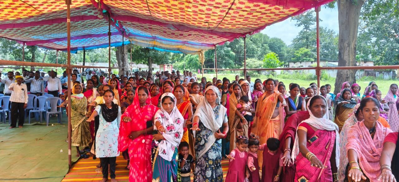 जागरूकता रैली में ग्रामवासियों और महिलाओं की सक्रिय भागीदारी