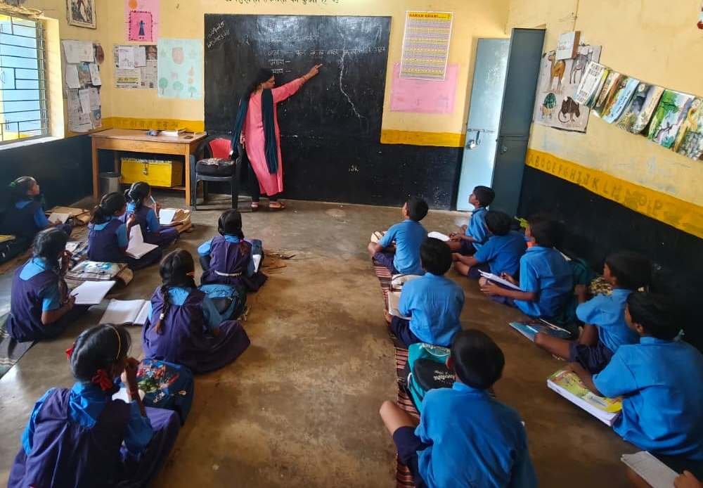 युक्तियुक्तकरण से सुदृढ़ हुई शिक्षा व्यवस्था, प्राथमिक शाला छुईहा में अब पर्याप्त शिक्षक