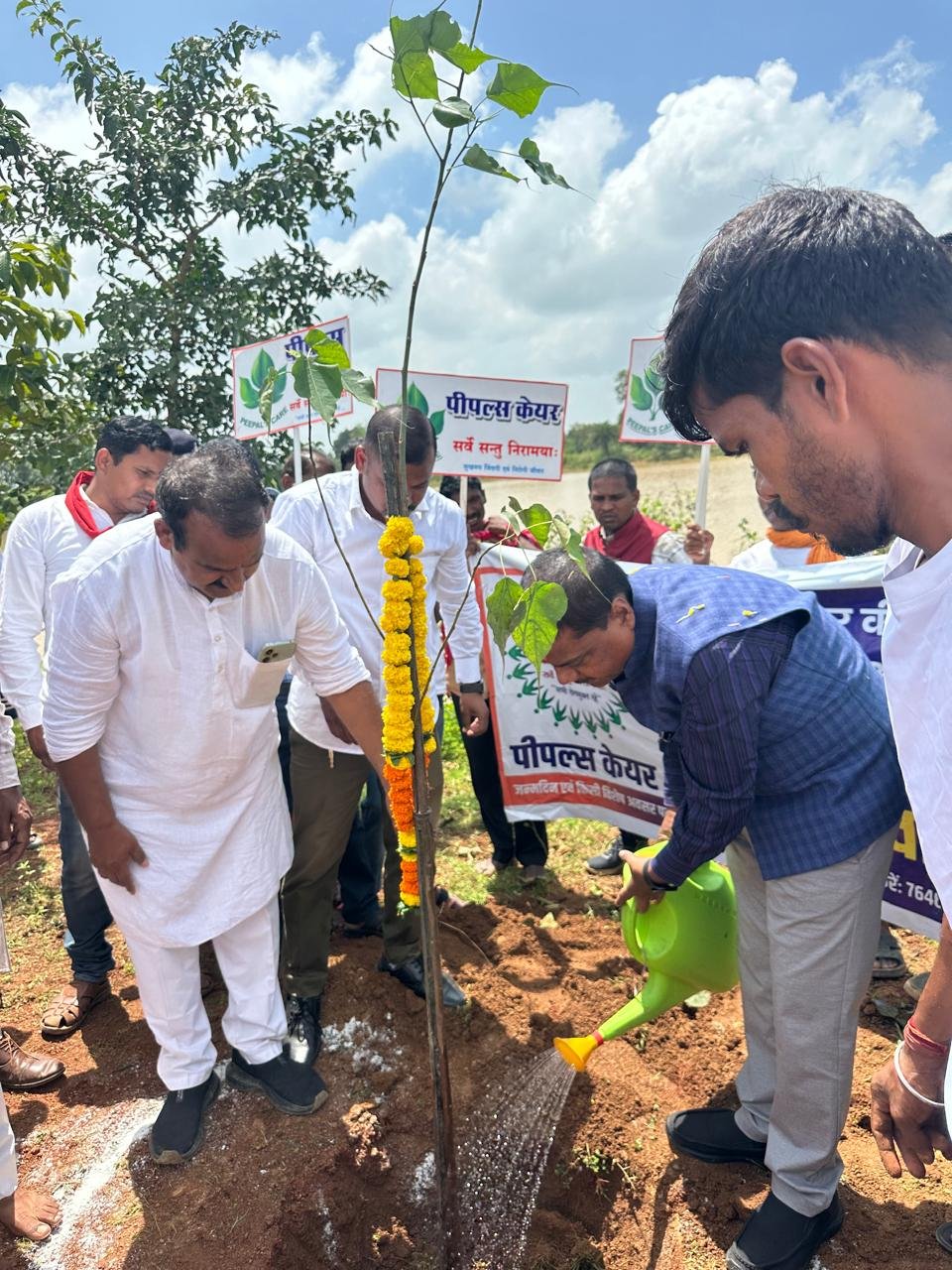 पीपल्स केयर द्वारा ‘एक पीपल एक परिवार’ एक पुण्य कार्यक्रम: वन मंत्री केदार कश्यप