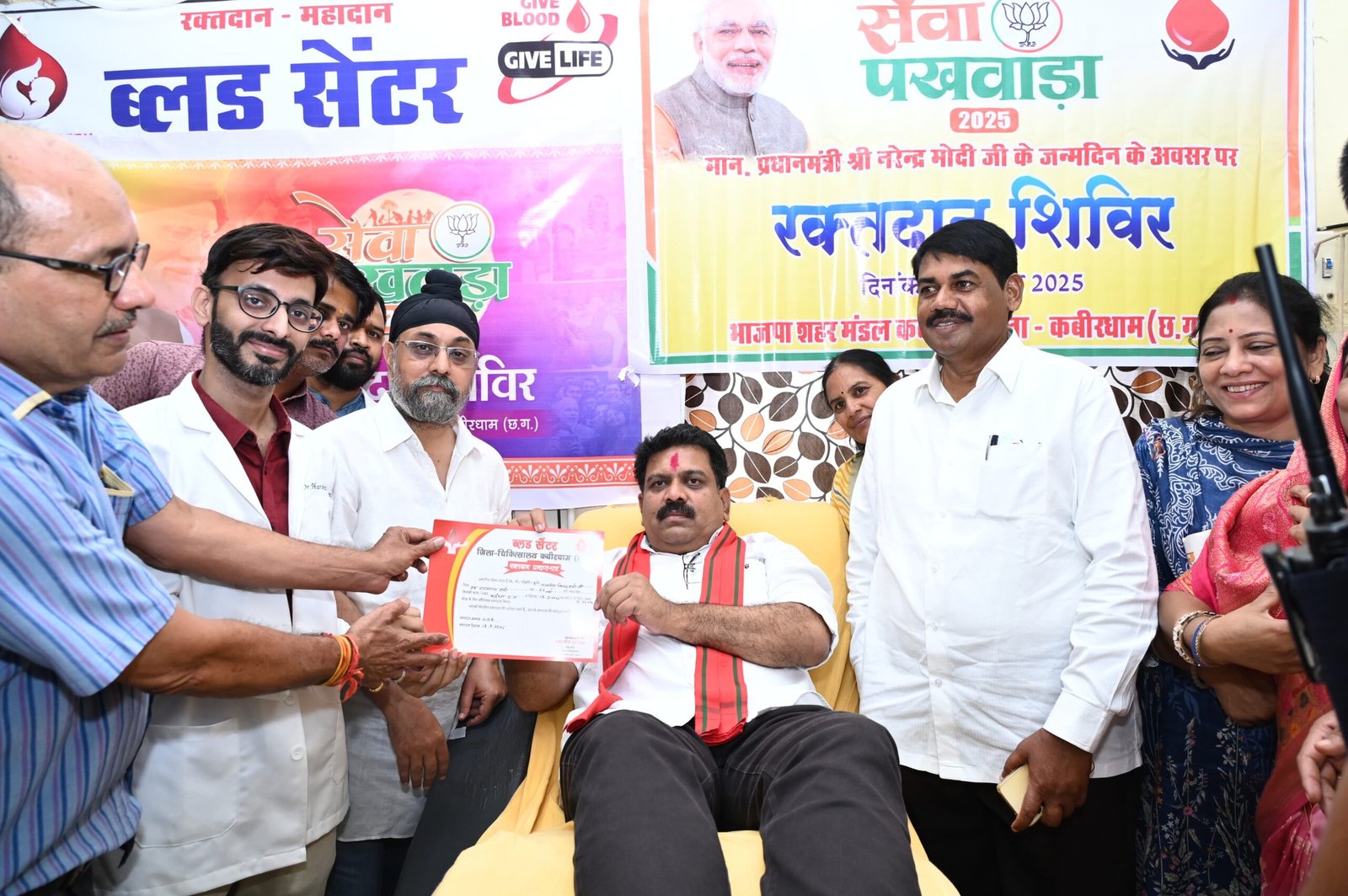 उपमुख्यमंत्री विजय शर्मा ने किया विकसित भारत : मोदी की संकल्पना पर आधारित छायाचित्र प्रदर्शनी का अवलोकन