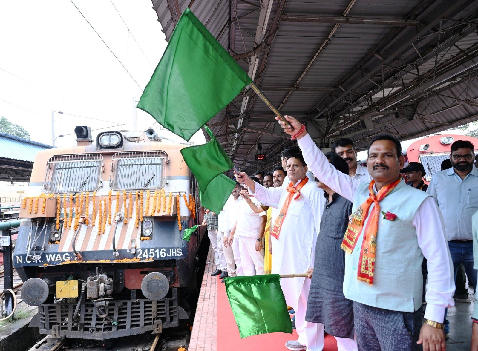 श्रीरामलला दर्शन योजना : 850 श्रद्धालु अयोध्या धाम के लिए हुए रवाना