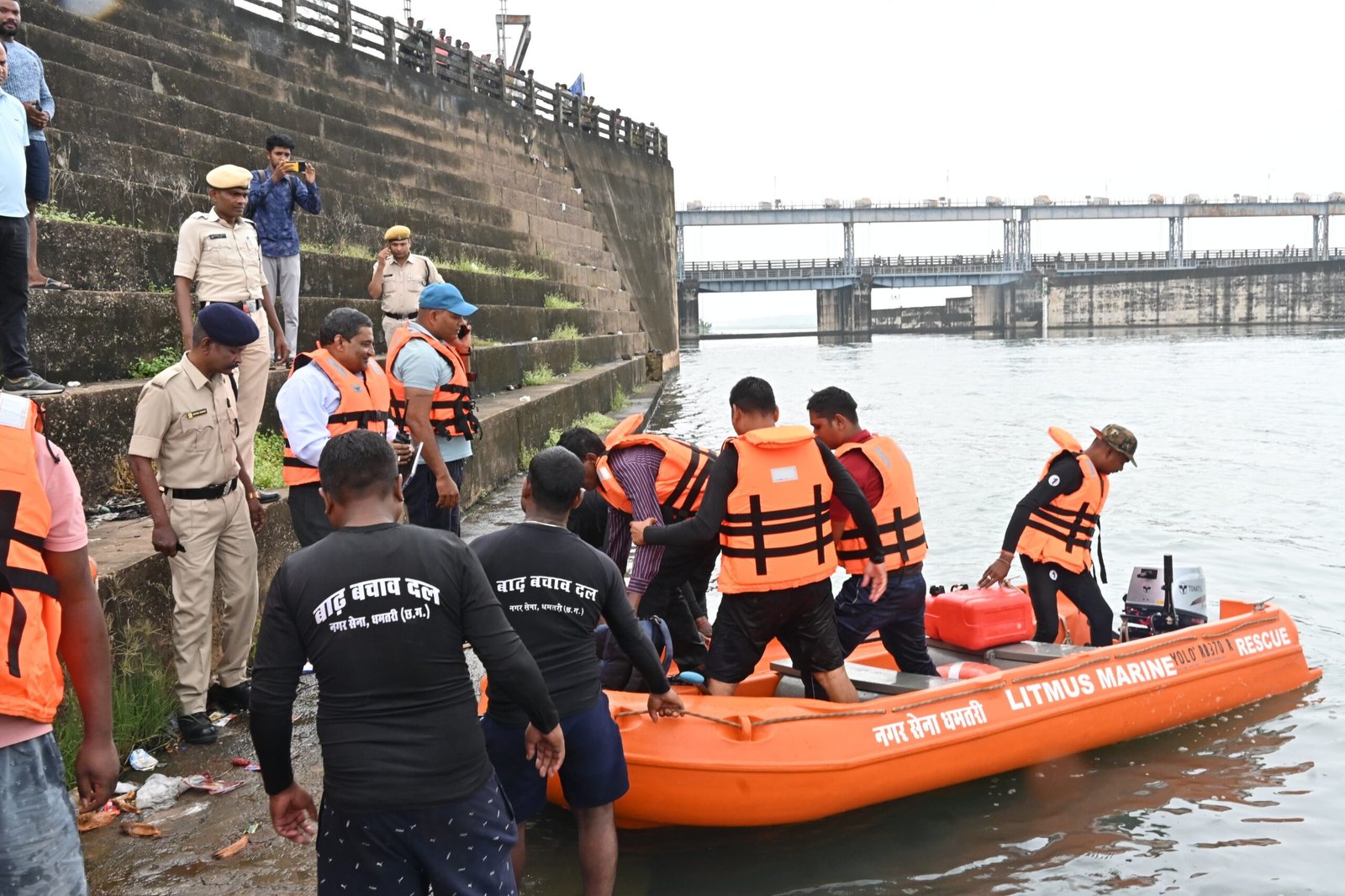 आपदा प्रबंधन हेतु धमतरी में मॉक ड्रिल का सफल आयोजन